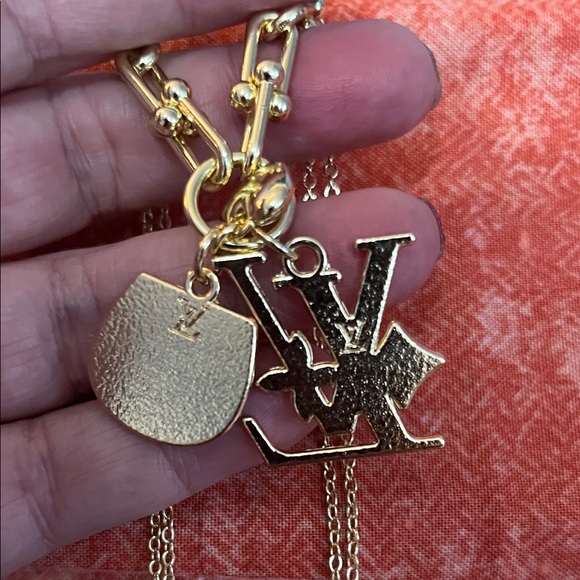 Gold Stack/Layer LV Necklaces and Statement Link Bracelet - Picture 9 of 9